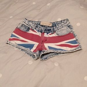 Union Jack denim shorts 🇬🇧